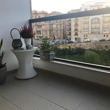 Balluta 3 Bedroom Apartamento